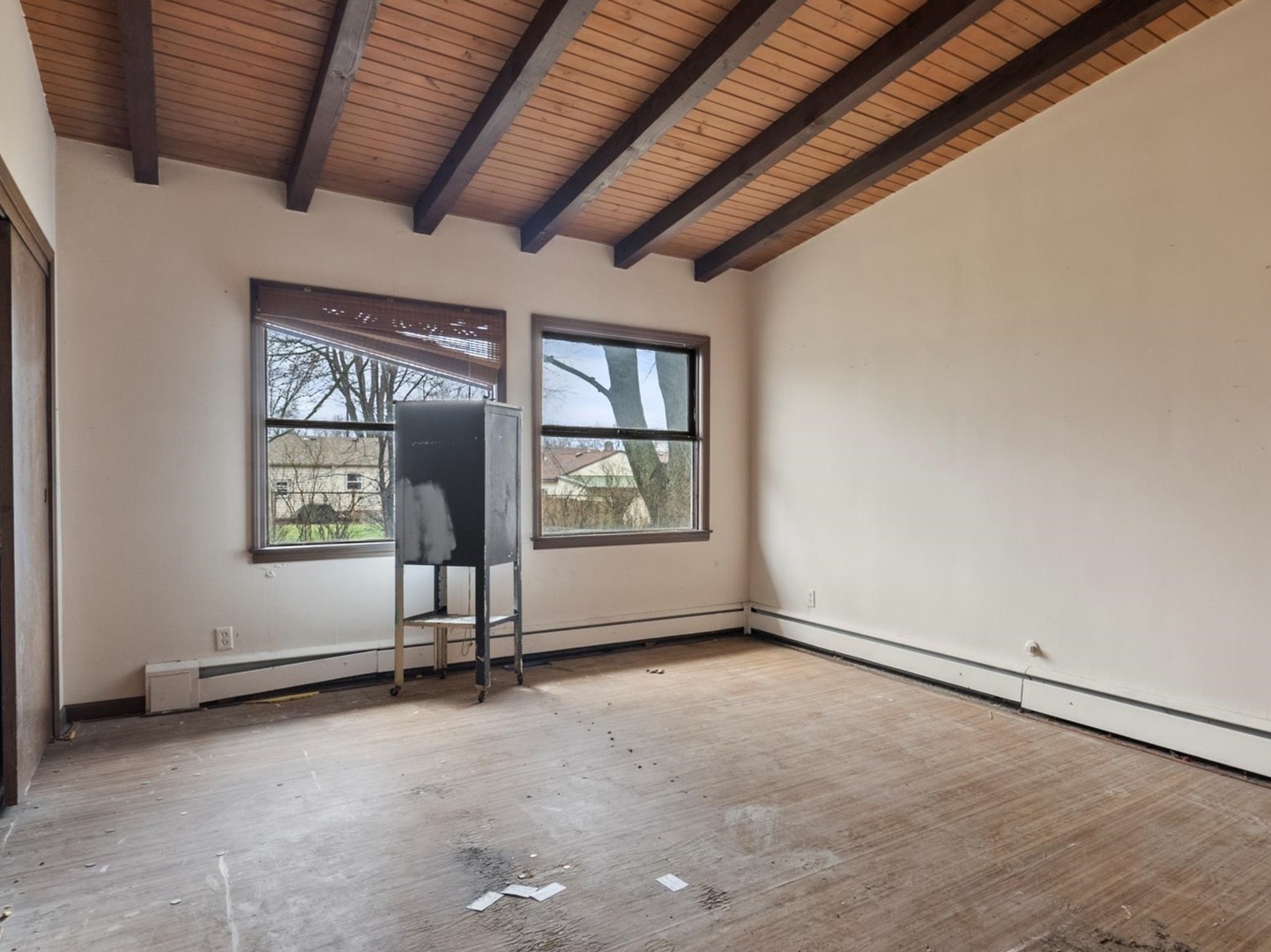 Property - Thumbnail 4