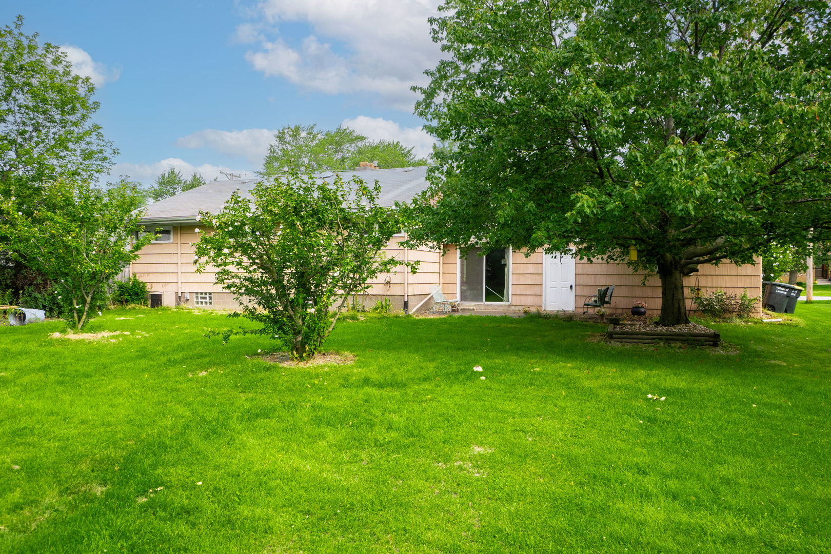Property - Thumbnail 19