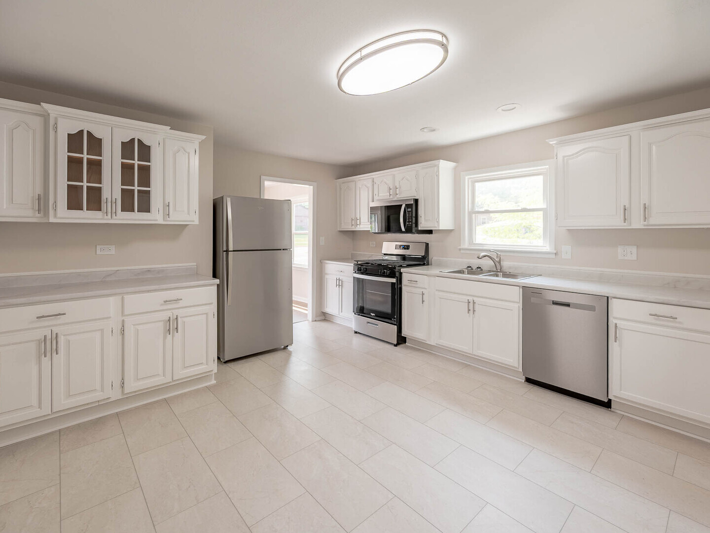 Property - Thumbnail 4
