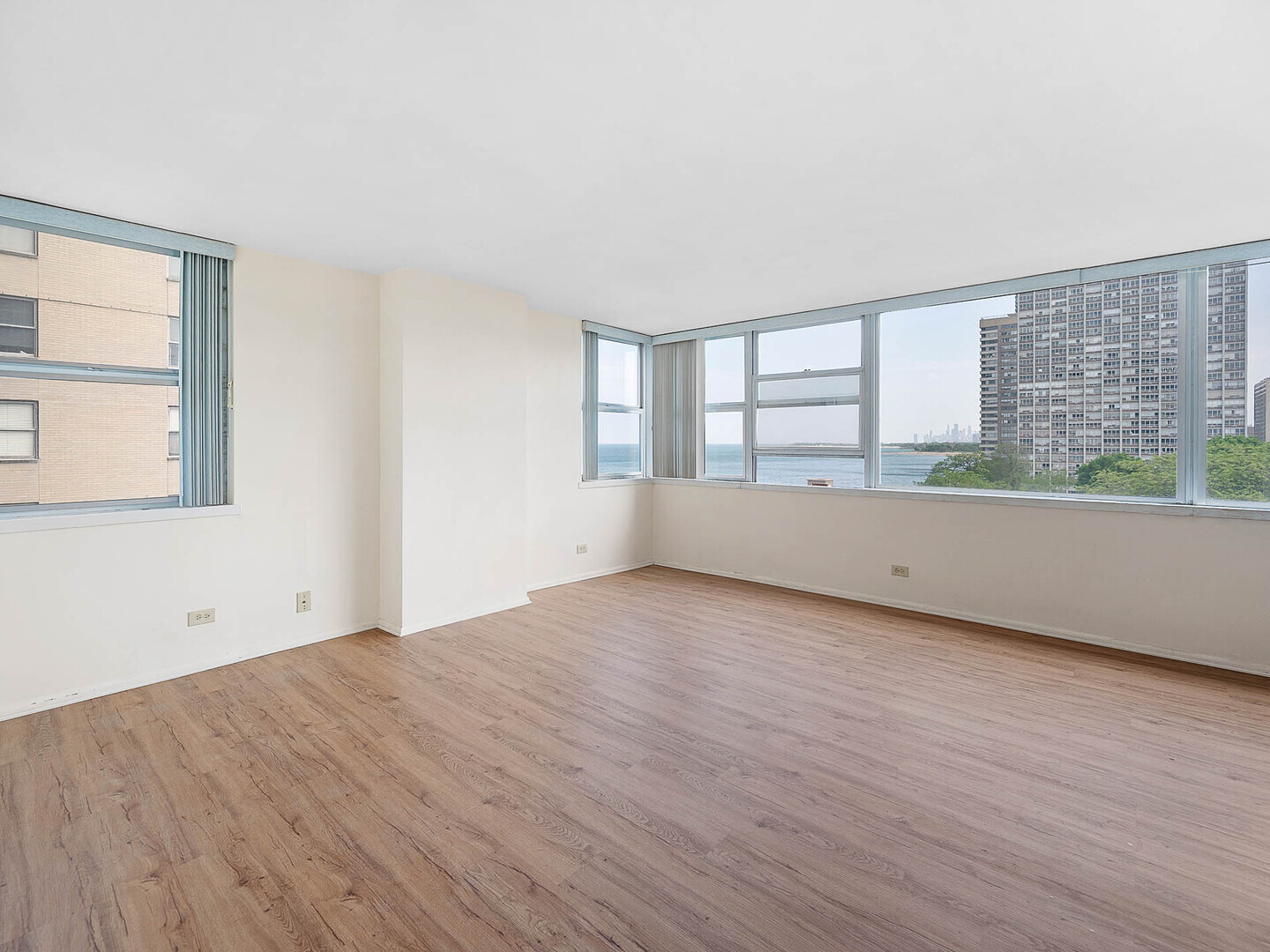 Property - Thumbnail 2
