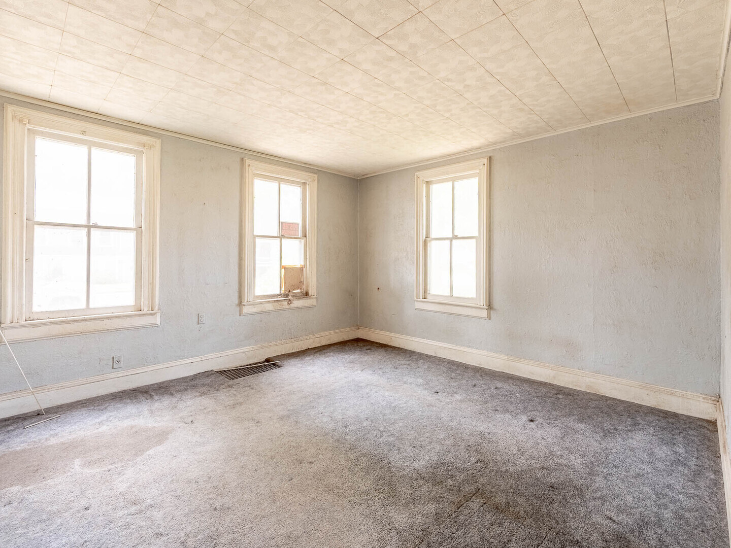 Property - Thumbnail 8