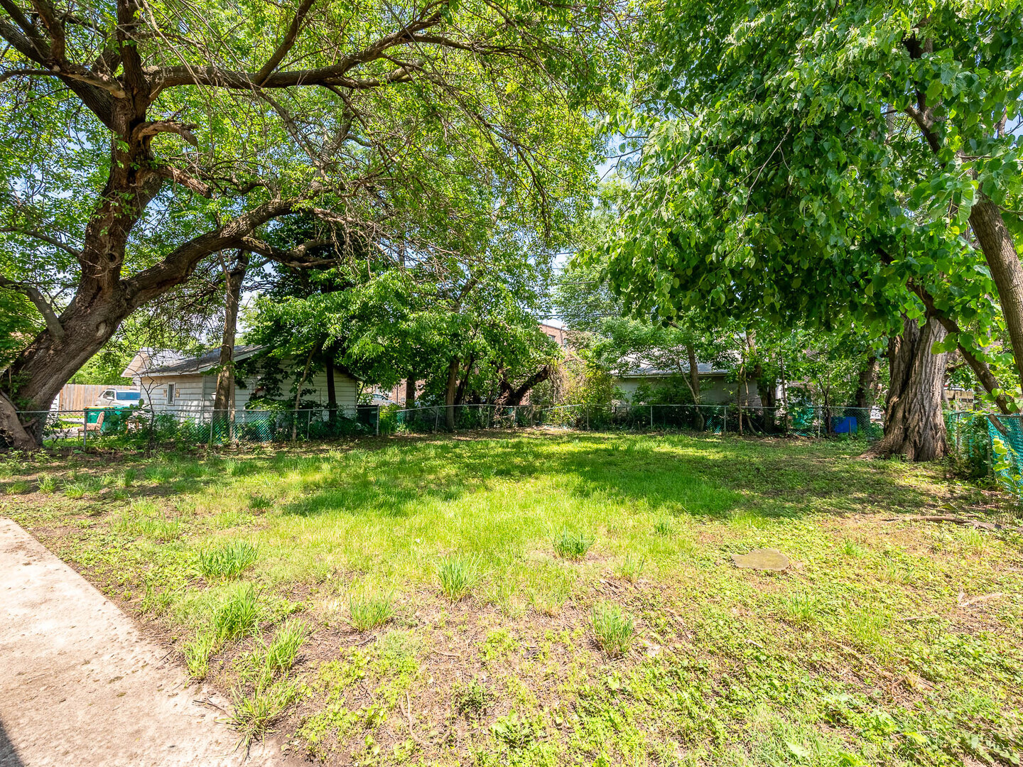 Property - Thumbnail 17