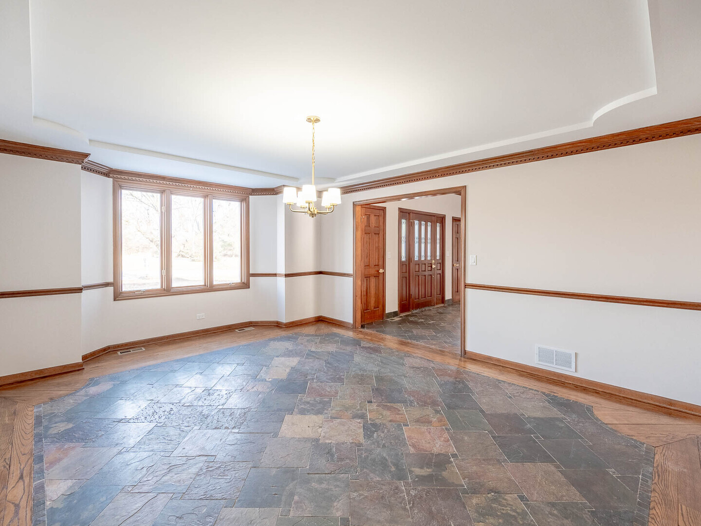 Property - Thumbnail 3