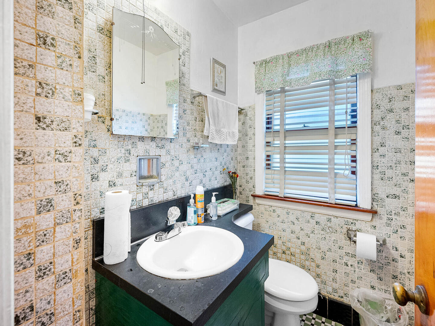 Property - Thumbnail 8
