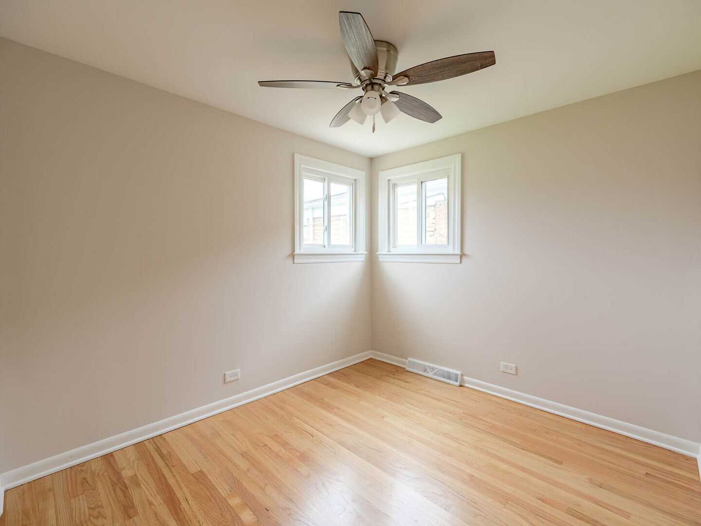 Property - Thumbnail 10