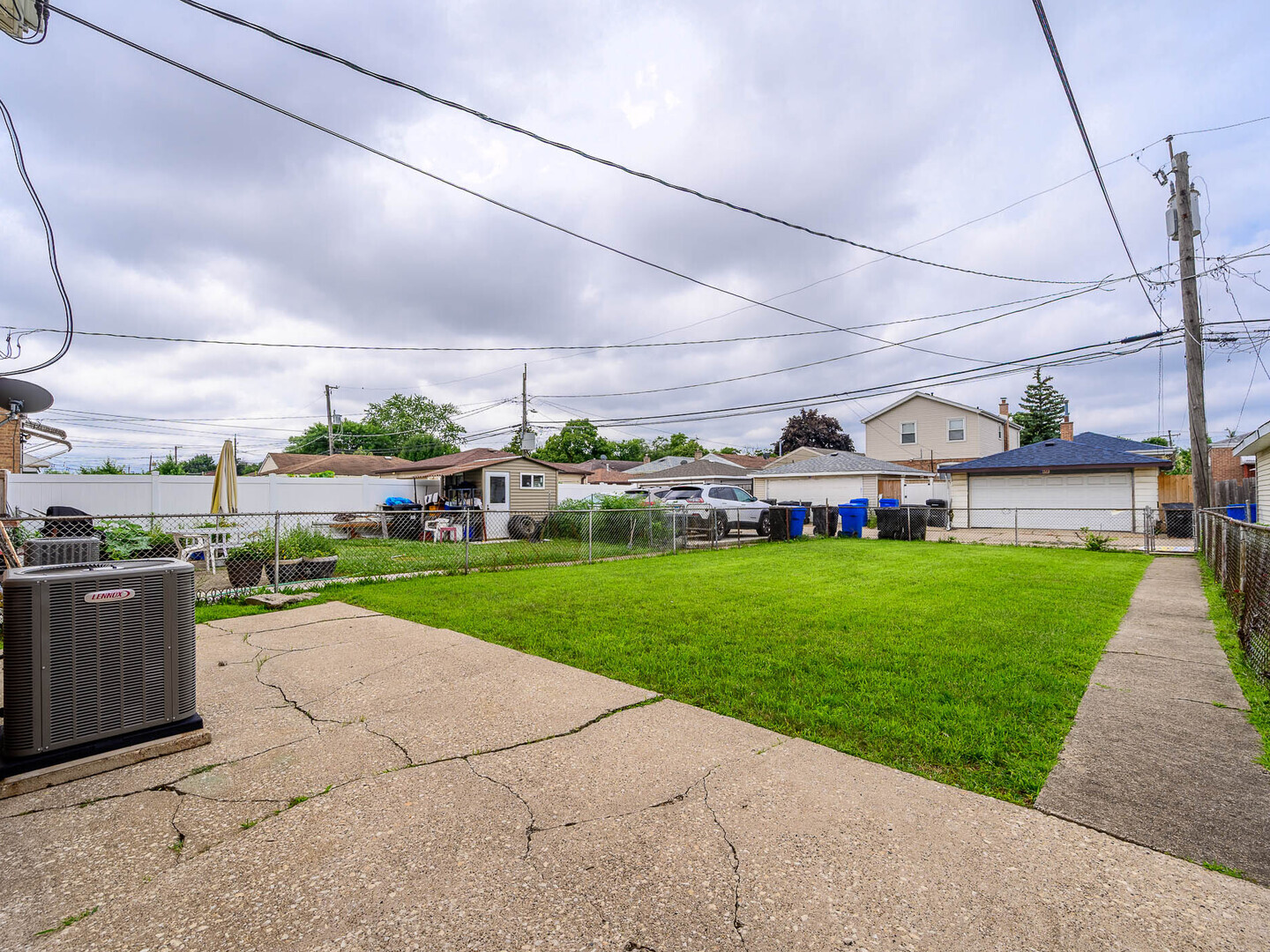 Property - Thumbnail 15