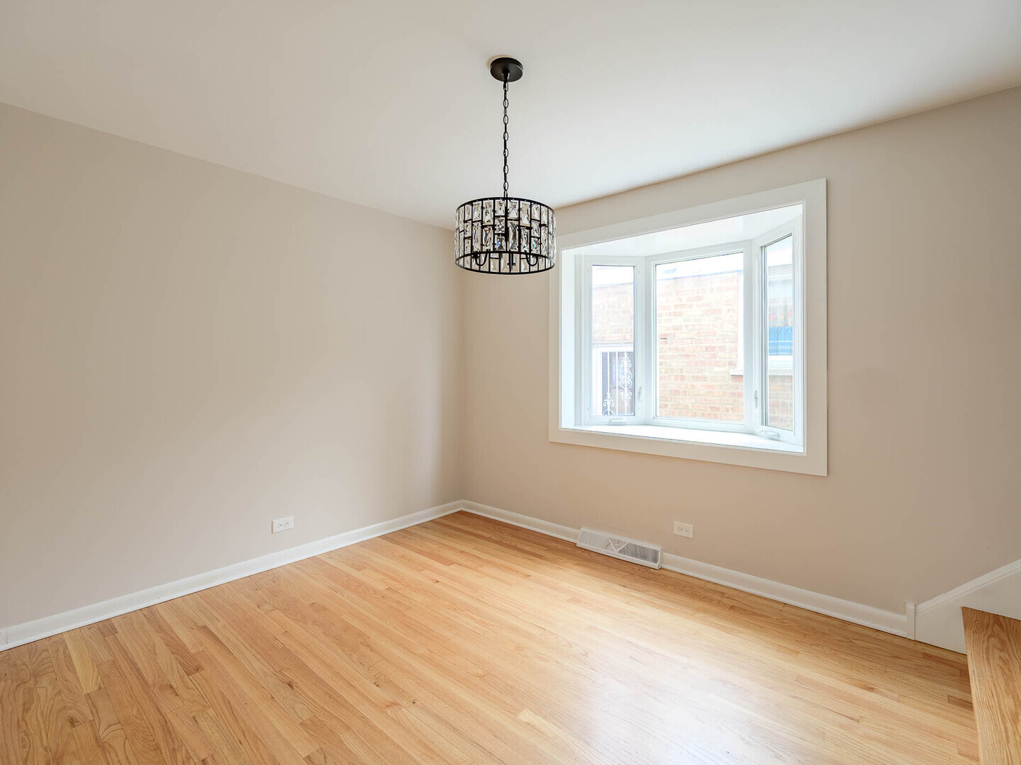 Property - Thumbnail 5