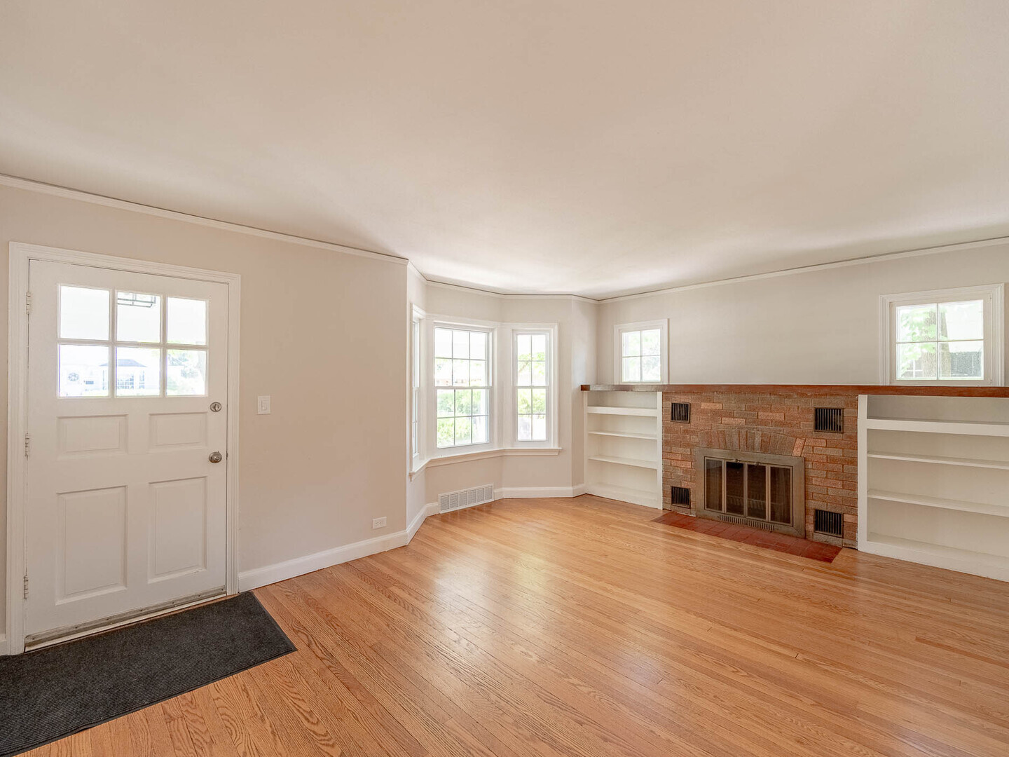 Property - Thumbnail 2