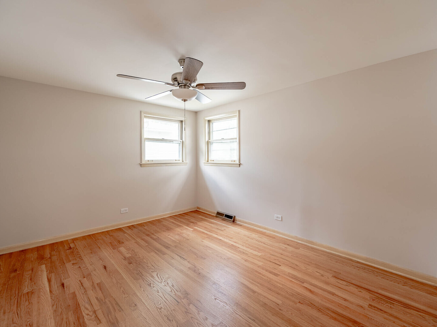 Property - Thumbnail 5
