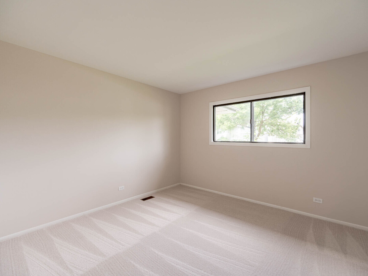 Property - Thumbnail 7