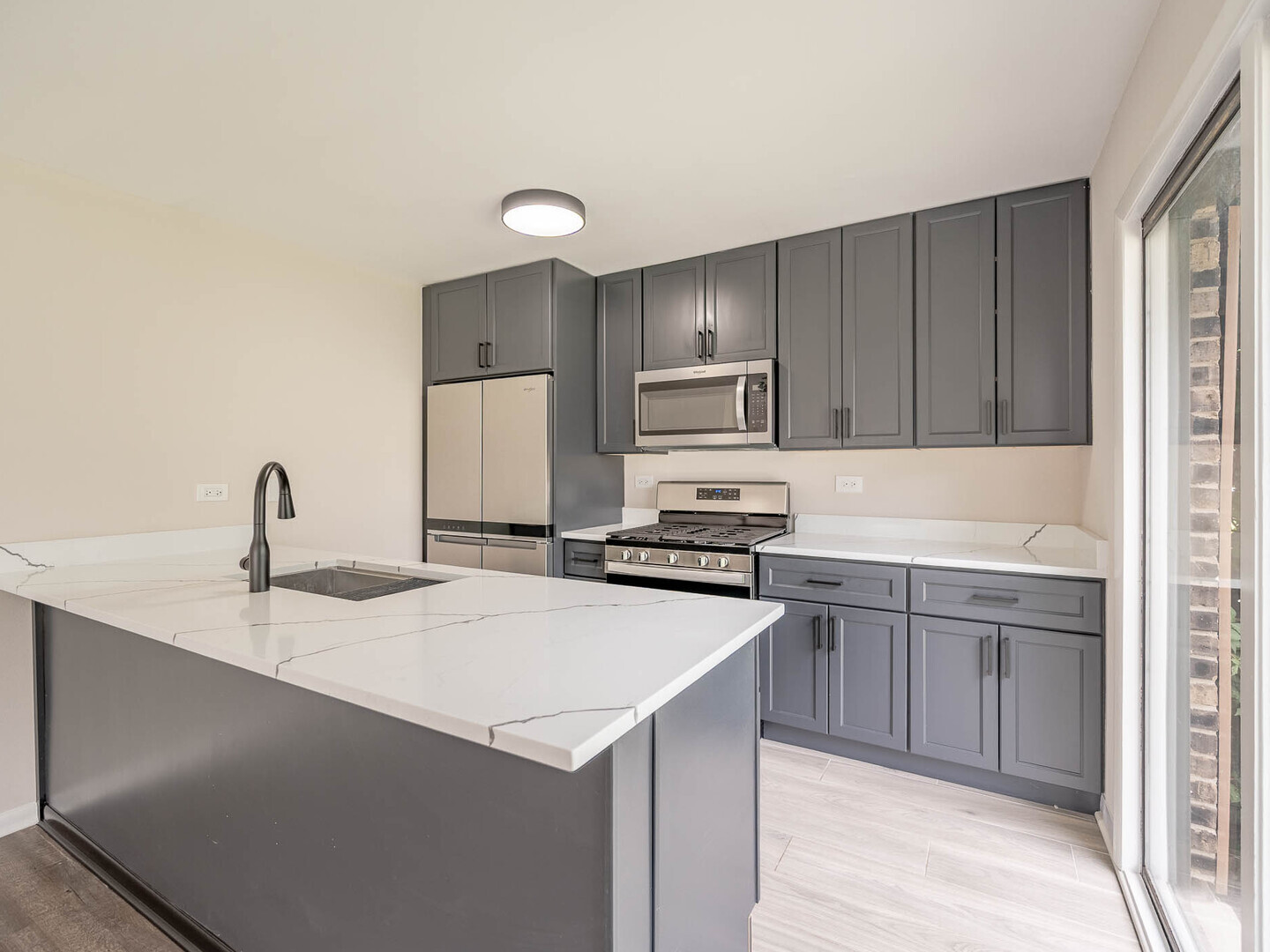 Property - Thumbnail 4