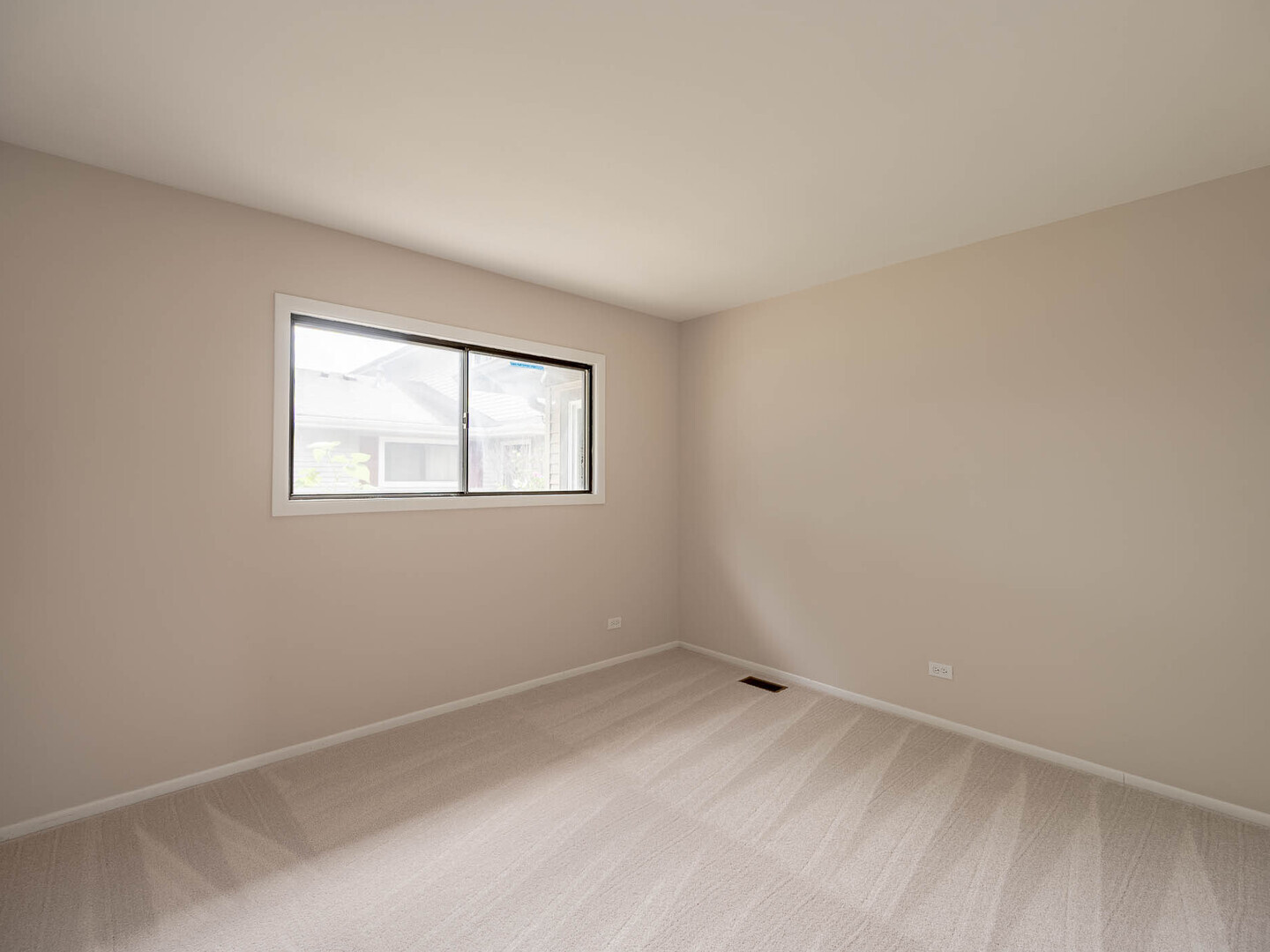 Property - Thumbnail 6