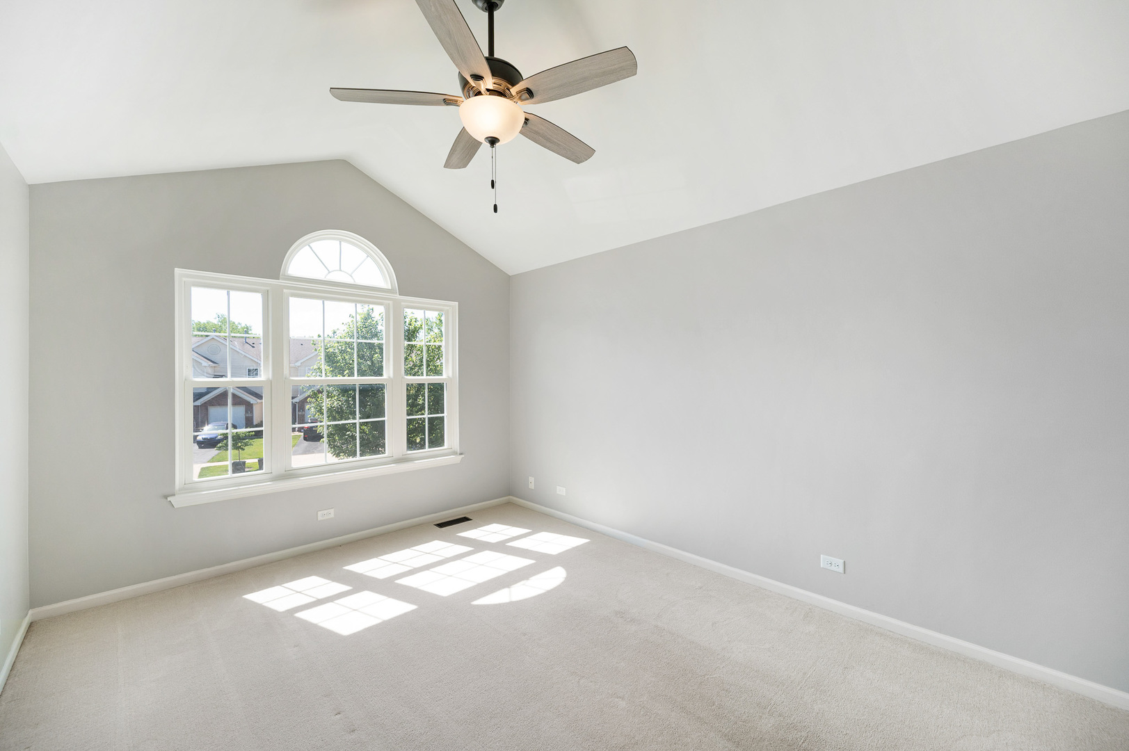 Property - Thumbnail 11
