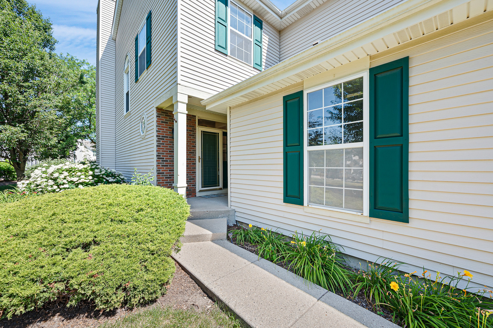 Property - Thumbnail 2