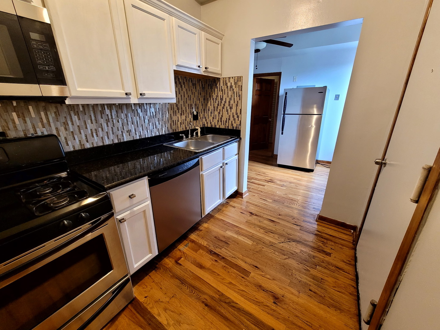 Property - Thumbnail 11