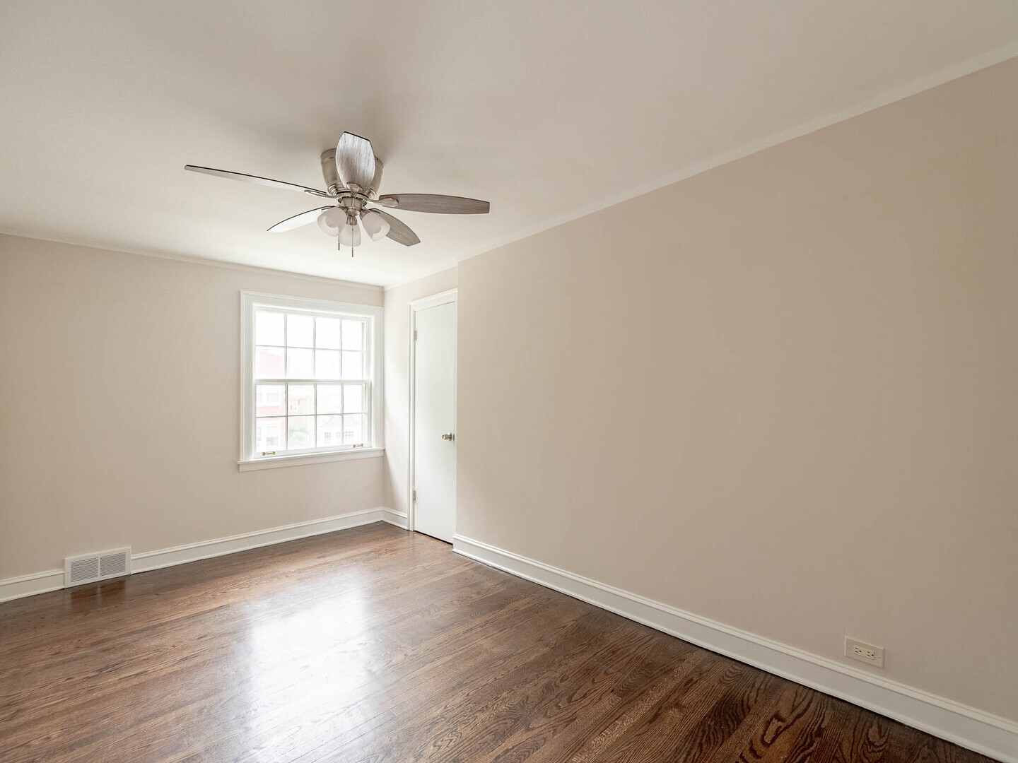 Property - Thumbnail 11