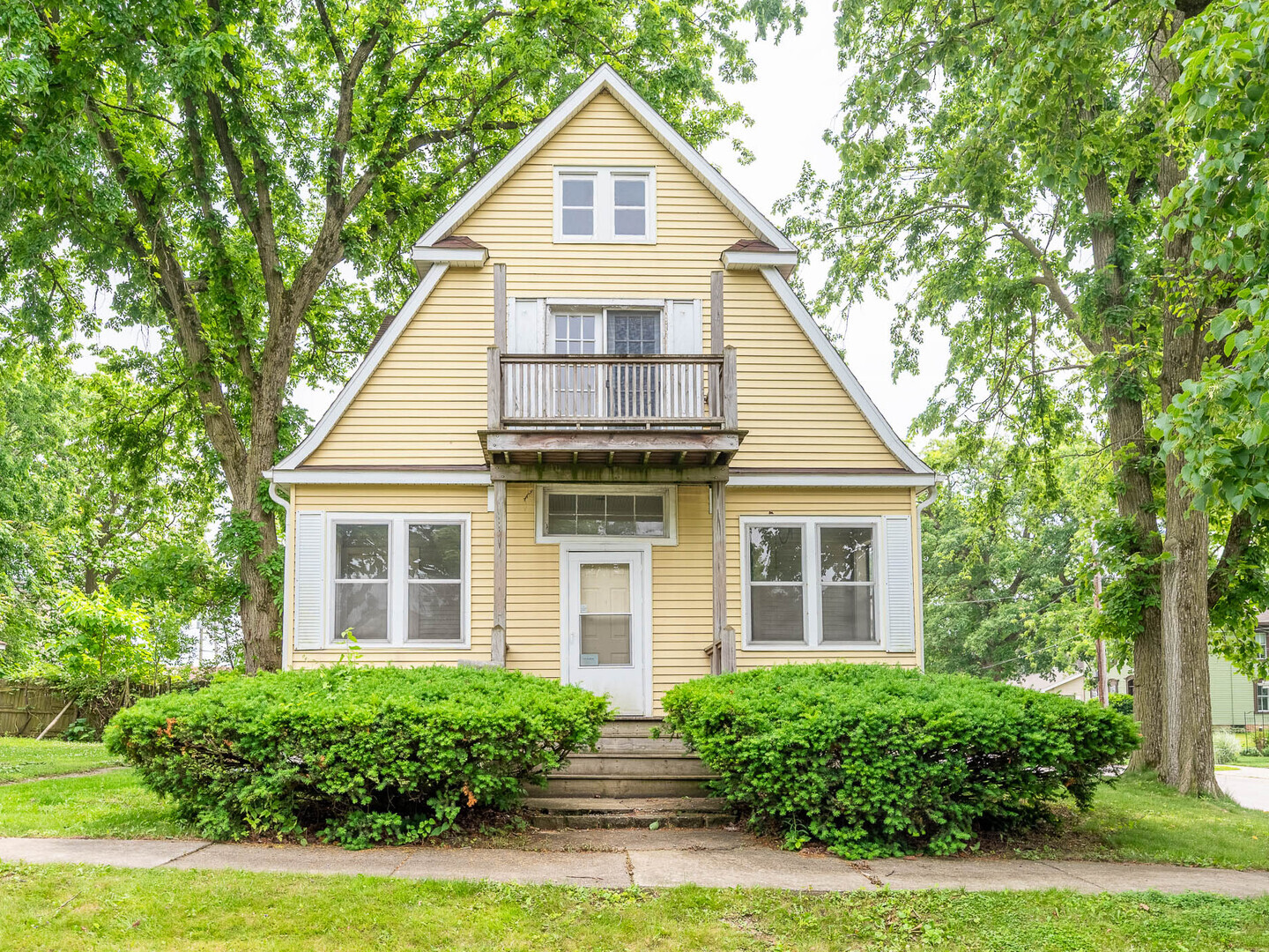Property - Thumbnail 2