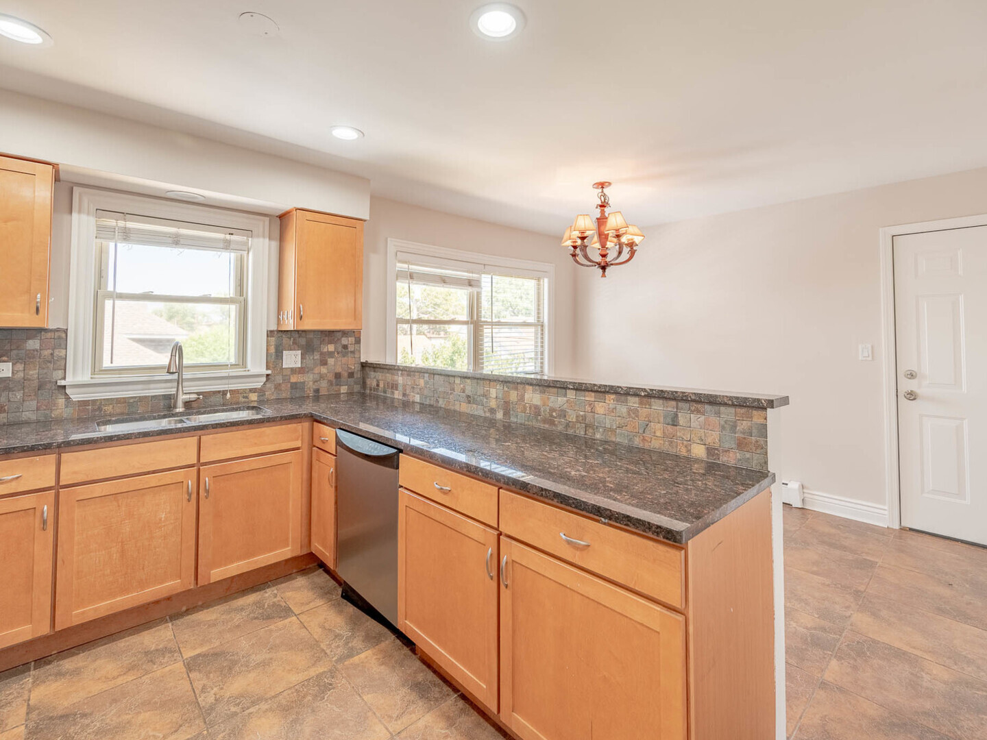 Property - Thumbnail 4