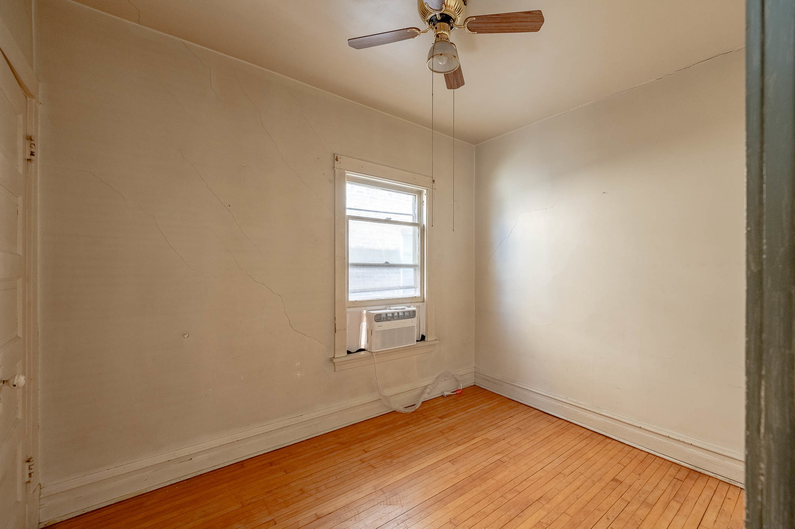 Property - Thumbnail 2