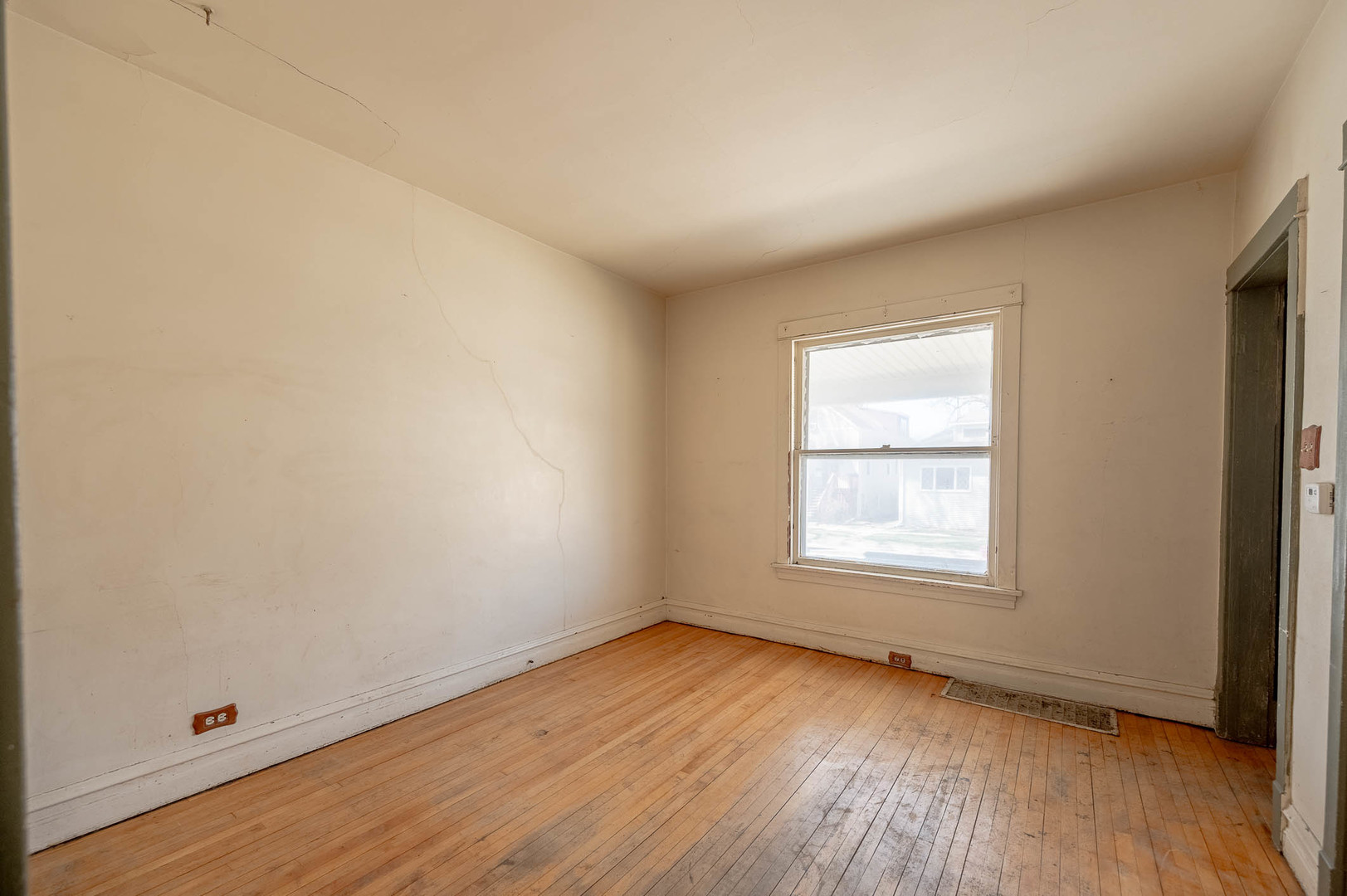Property - Thumbnail 3