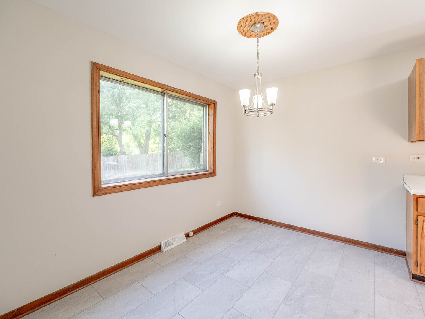 Property - Thumbnail 7