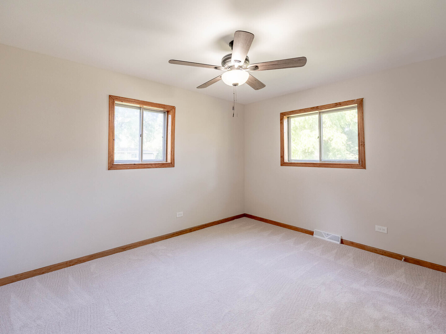 Property - Thumbnail 11