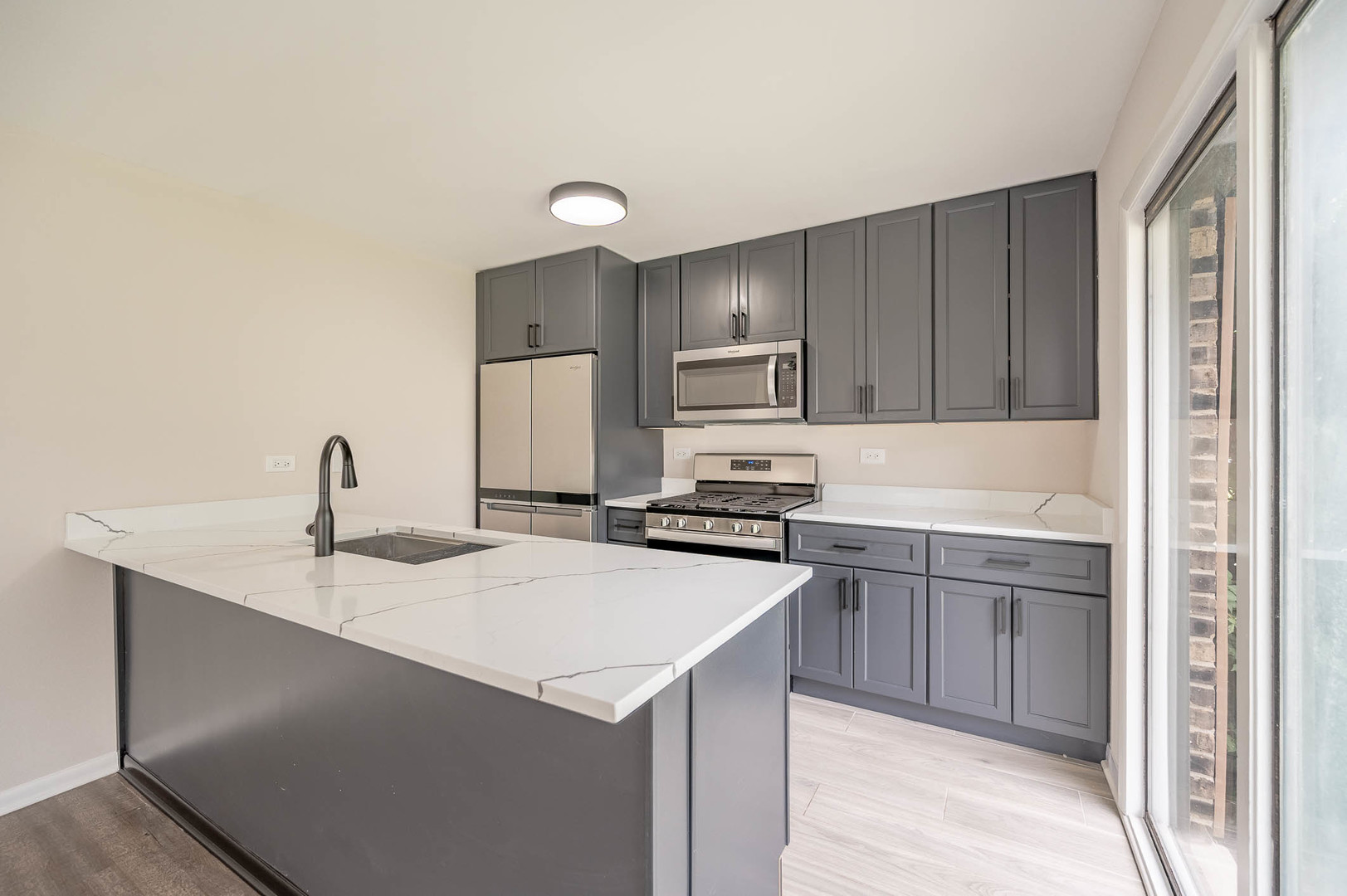 Property - Thumbnail 4