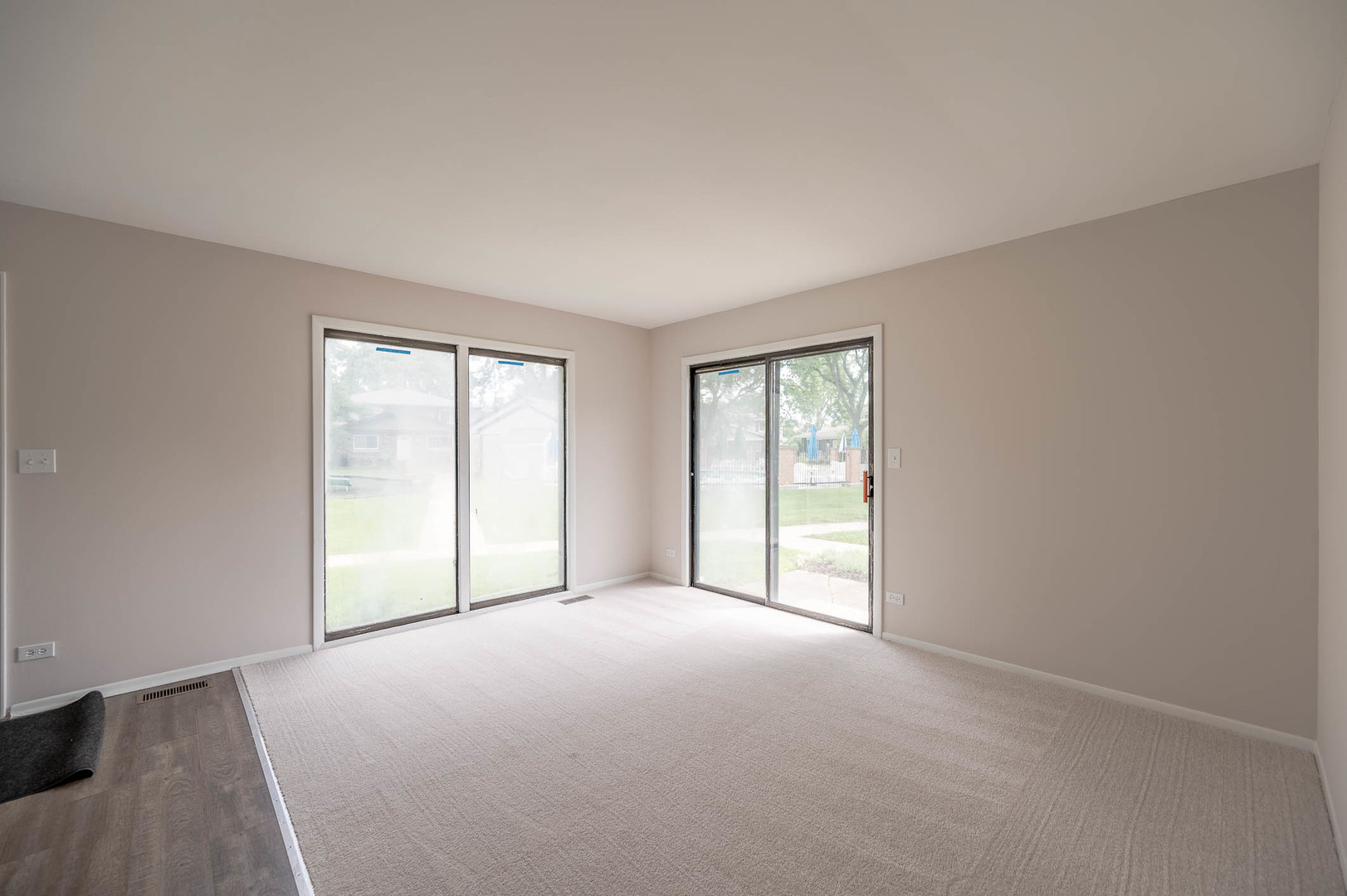 Property - Thumbnail 2