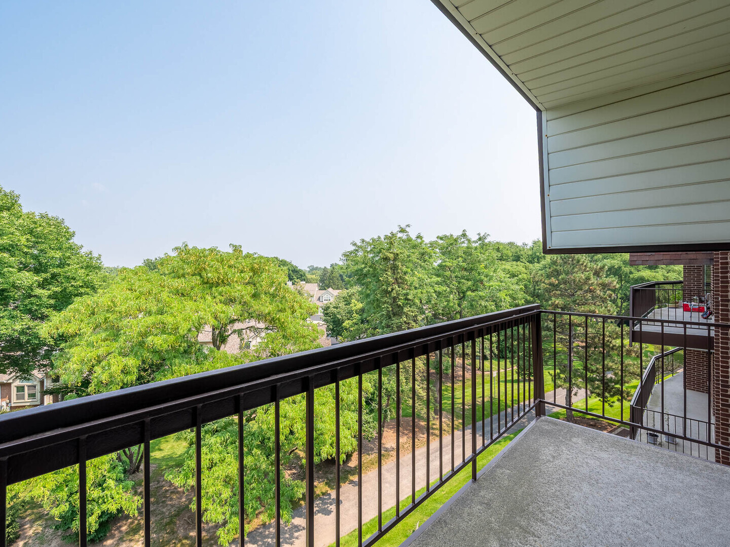 Property - Thumbnail 12