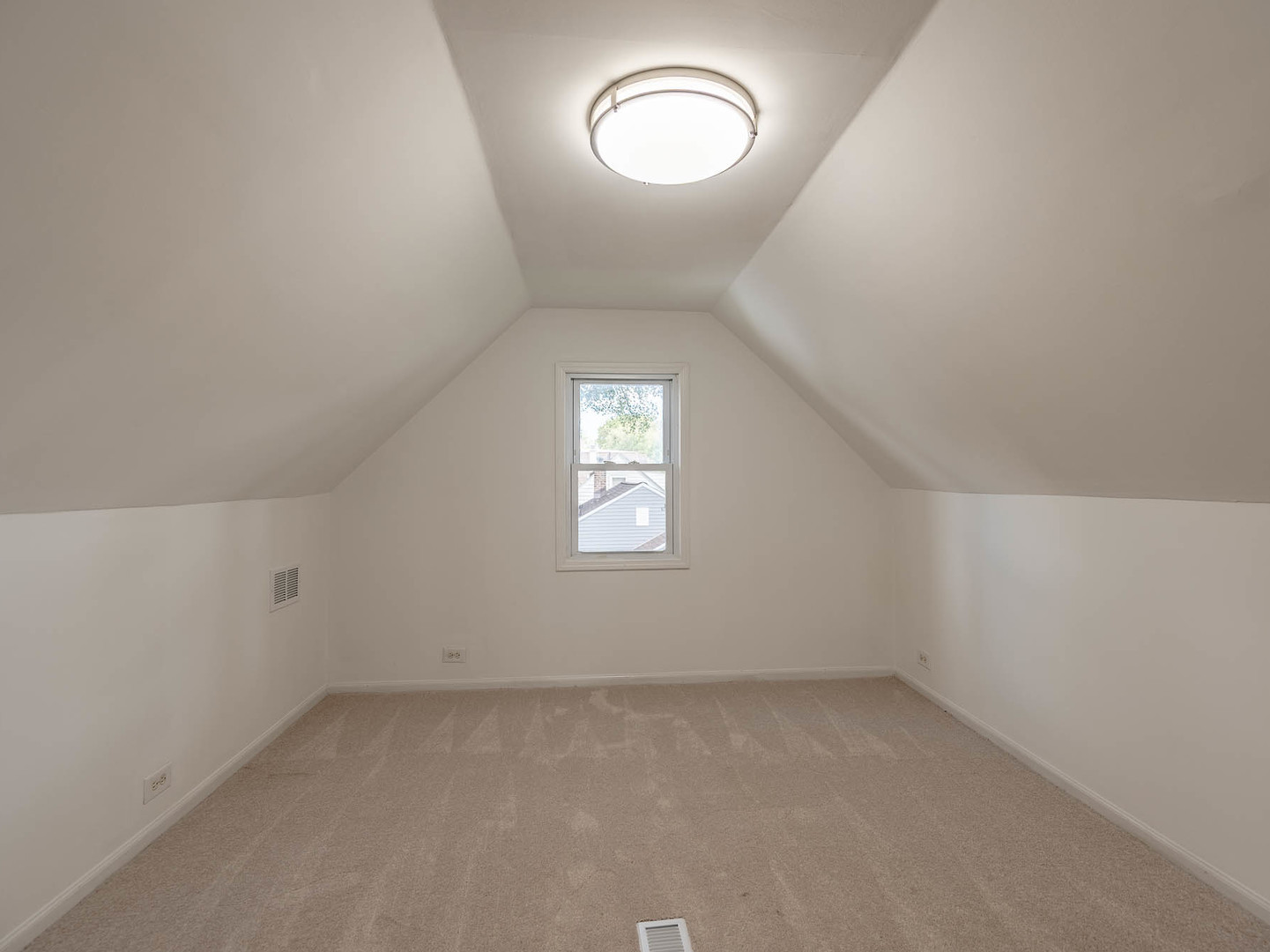 Property - Thumbnail 10