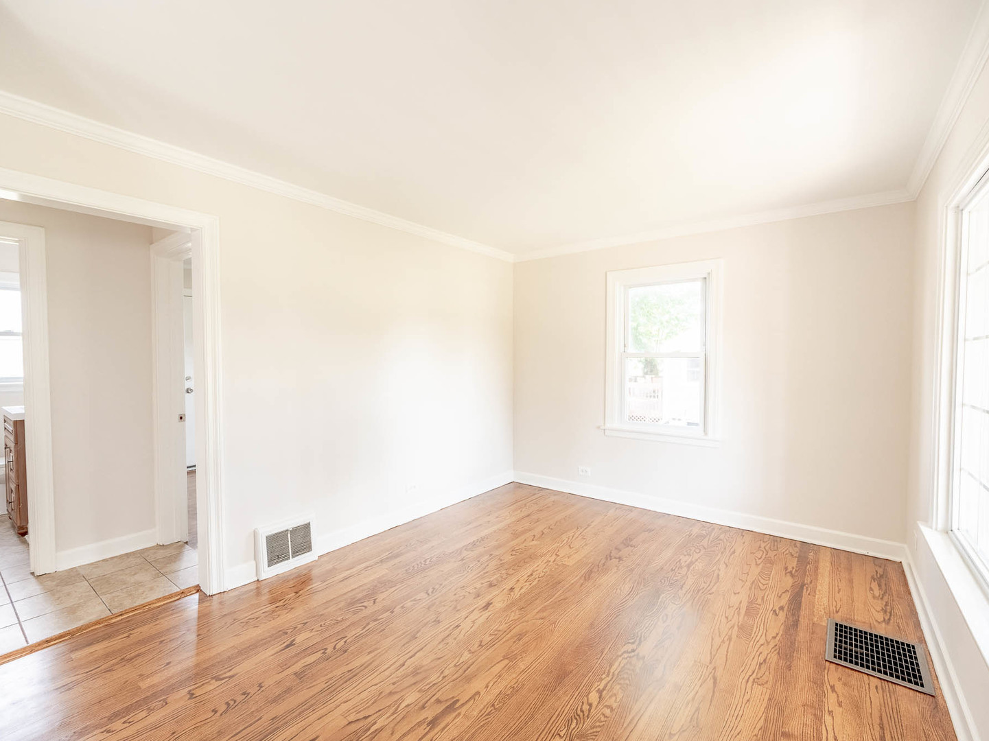 Property - Thumbnail 2