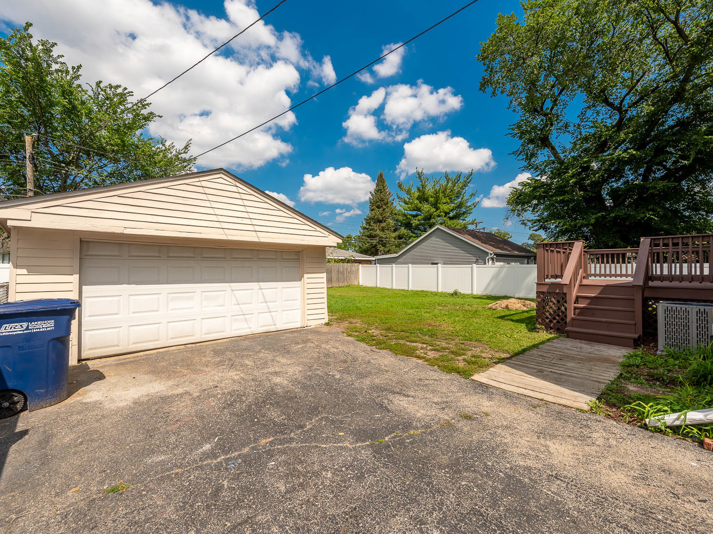 Property - Thumbnail 11