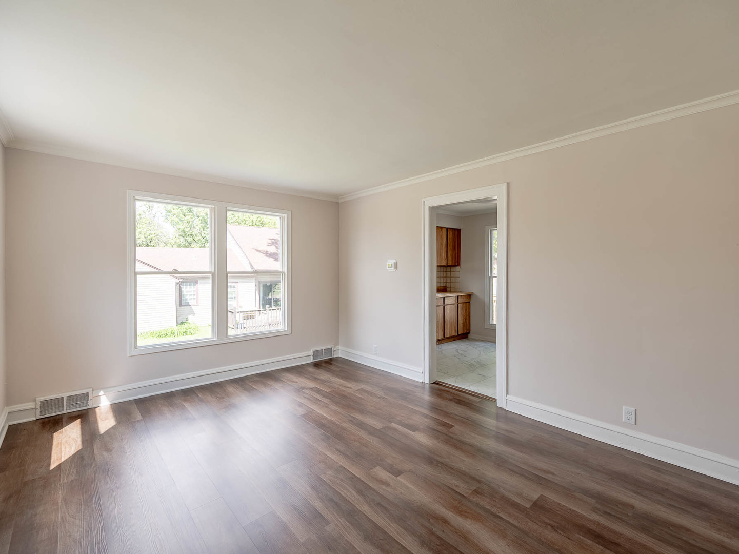 Property - Thumbnail 2