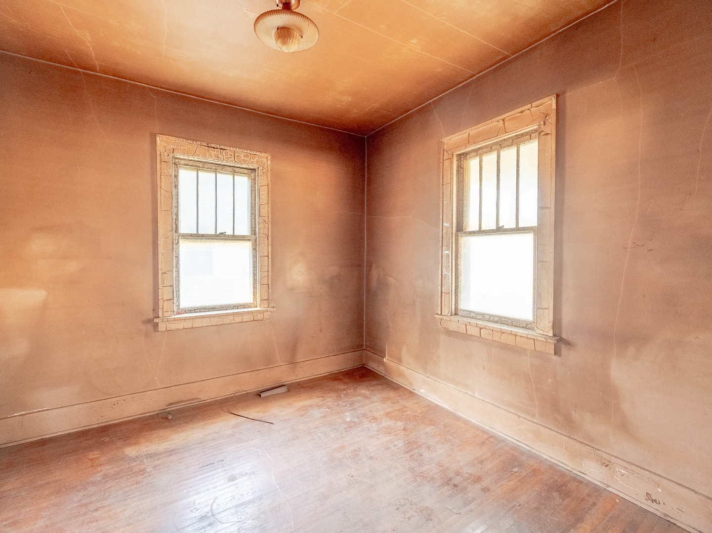 Property - Thumbnail 2