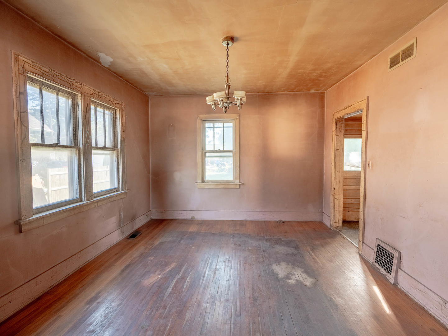 Property - Thumbnail 4