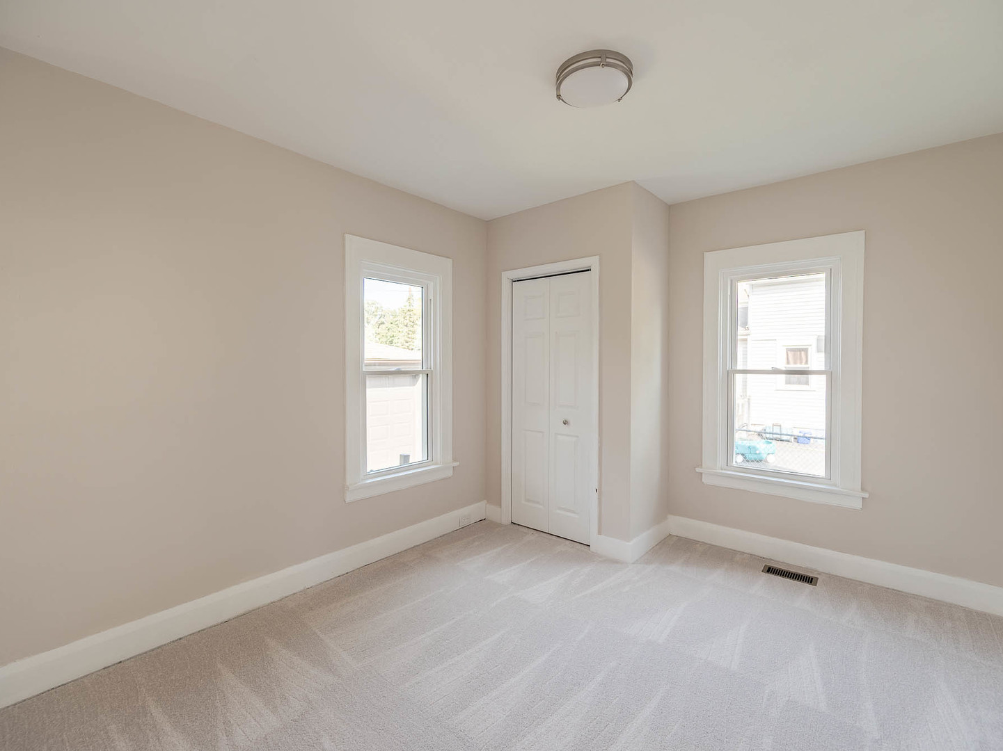Property - Thumbnail 9