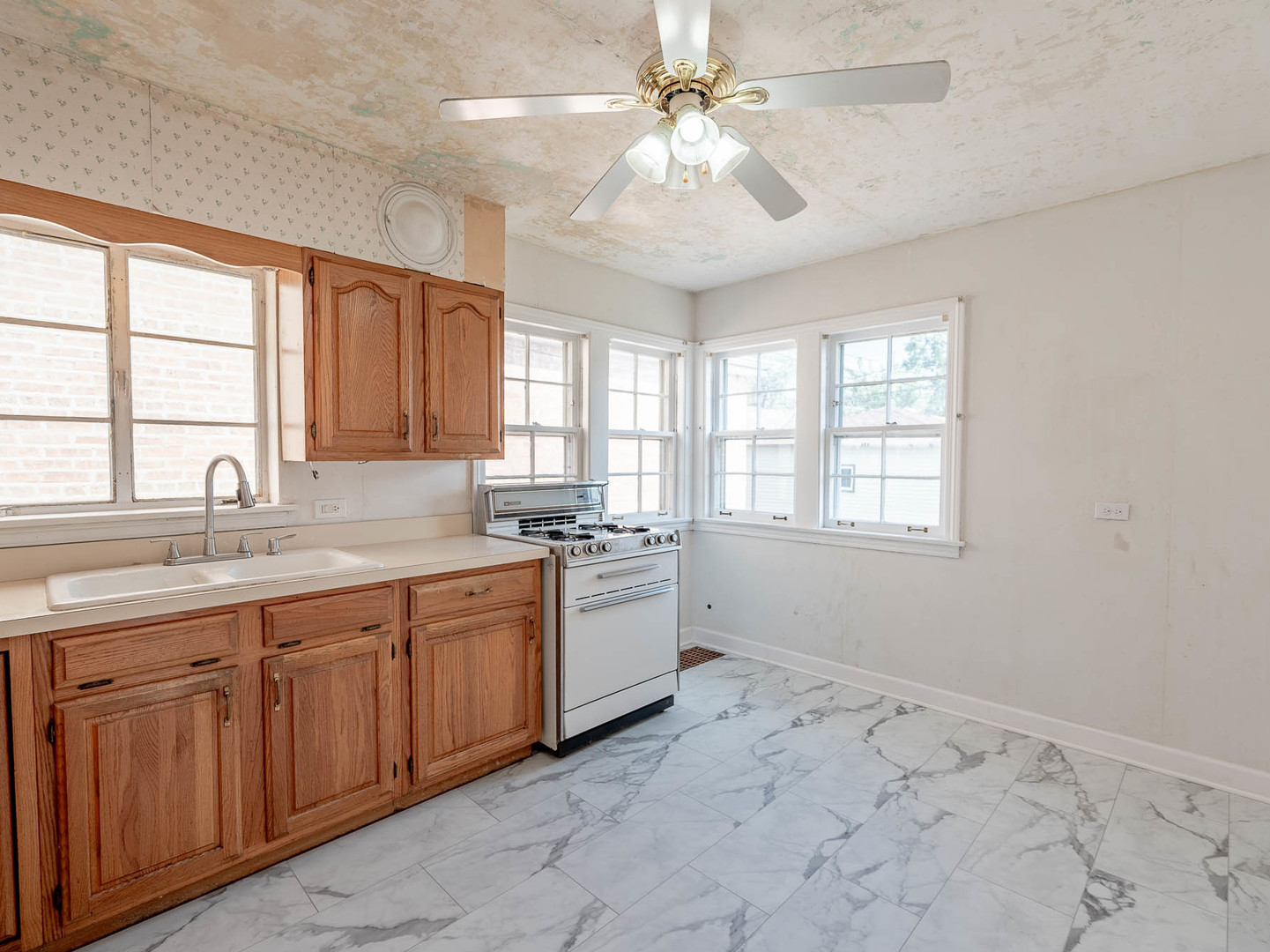 Property - Thumbnail 3