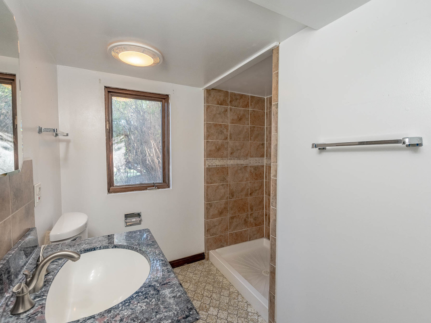Property - Thumbnail 15