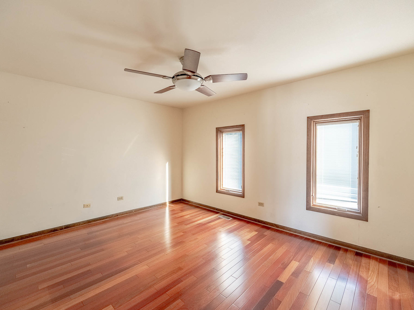 Property - Thumbnail 12