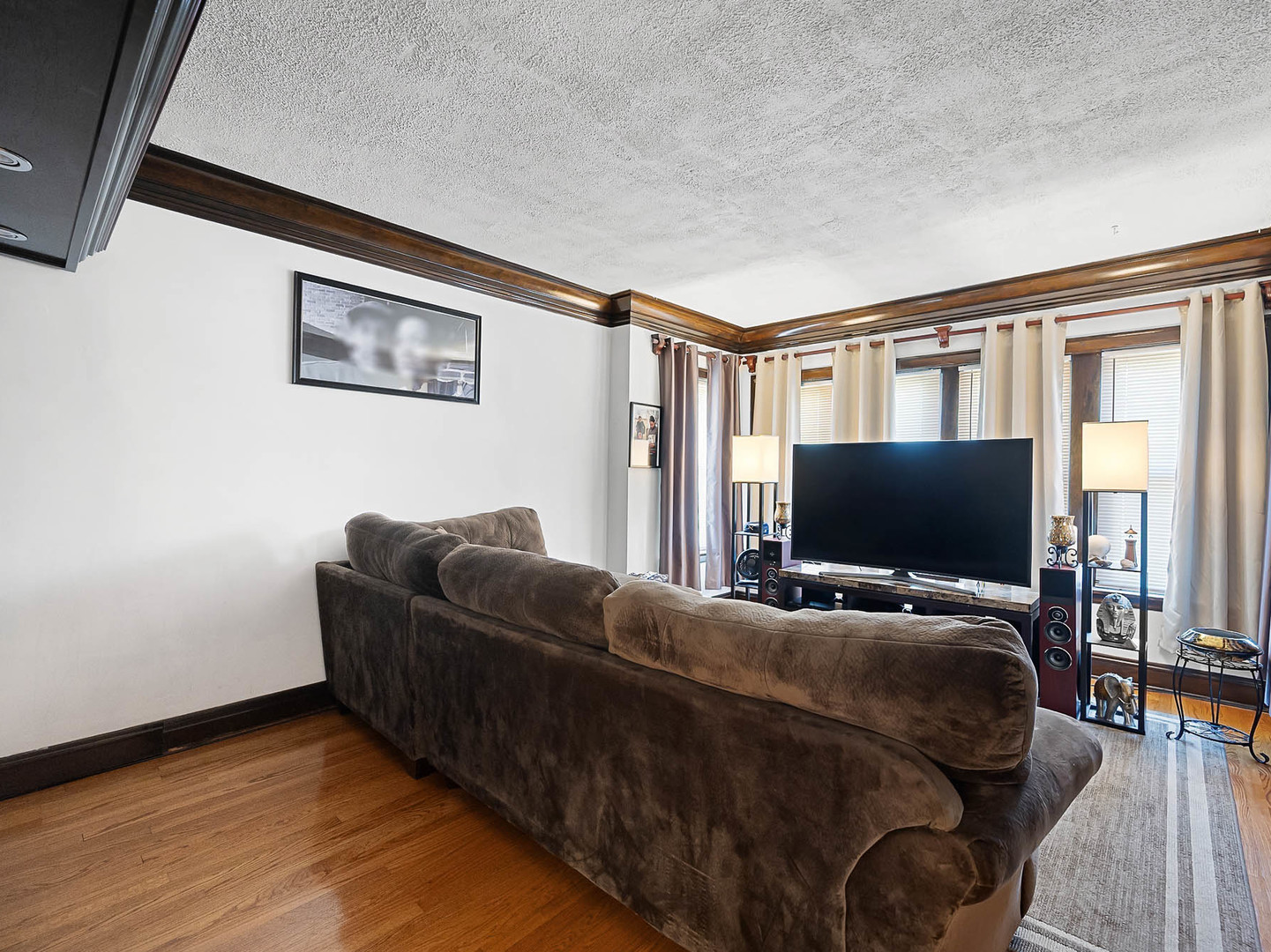 Property - Thumbnail 3