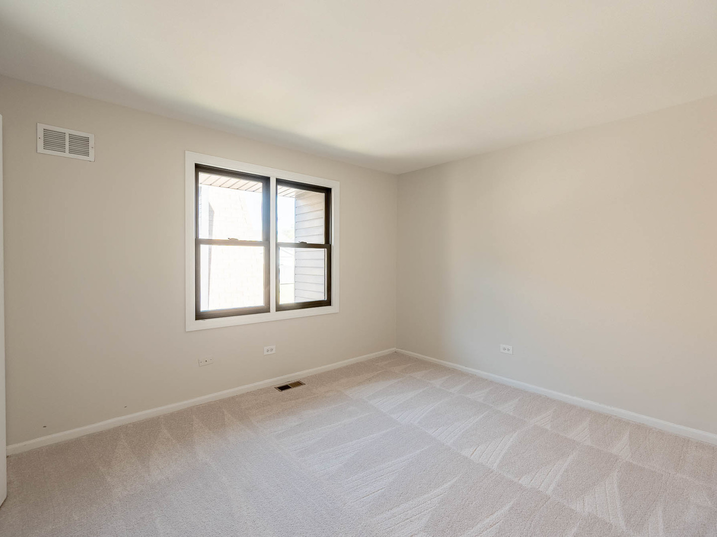 Property - Thumbnail 11