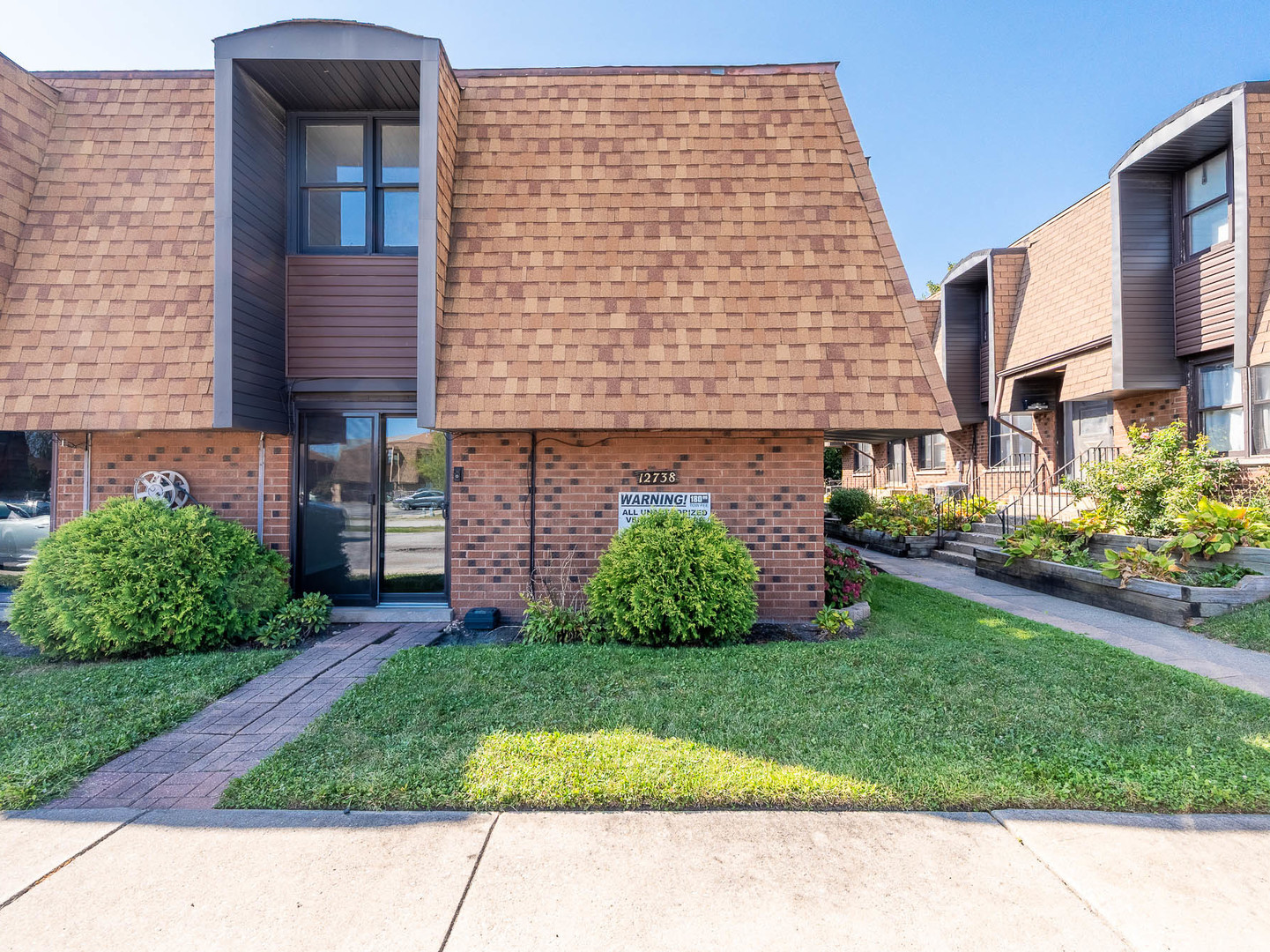 Property - Thumbnail 2