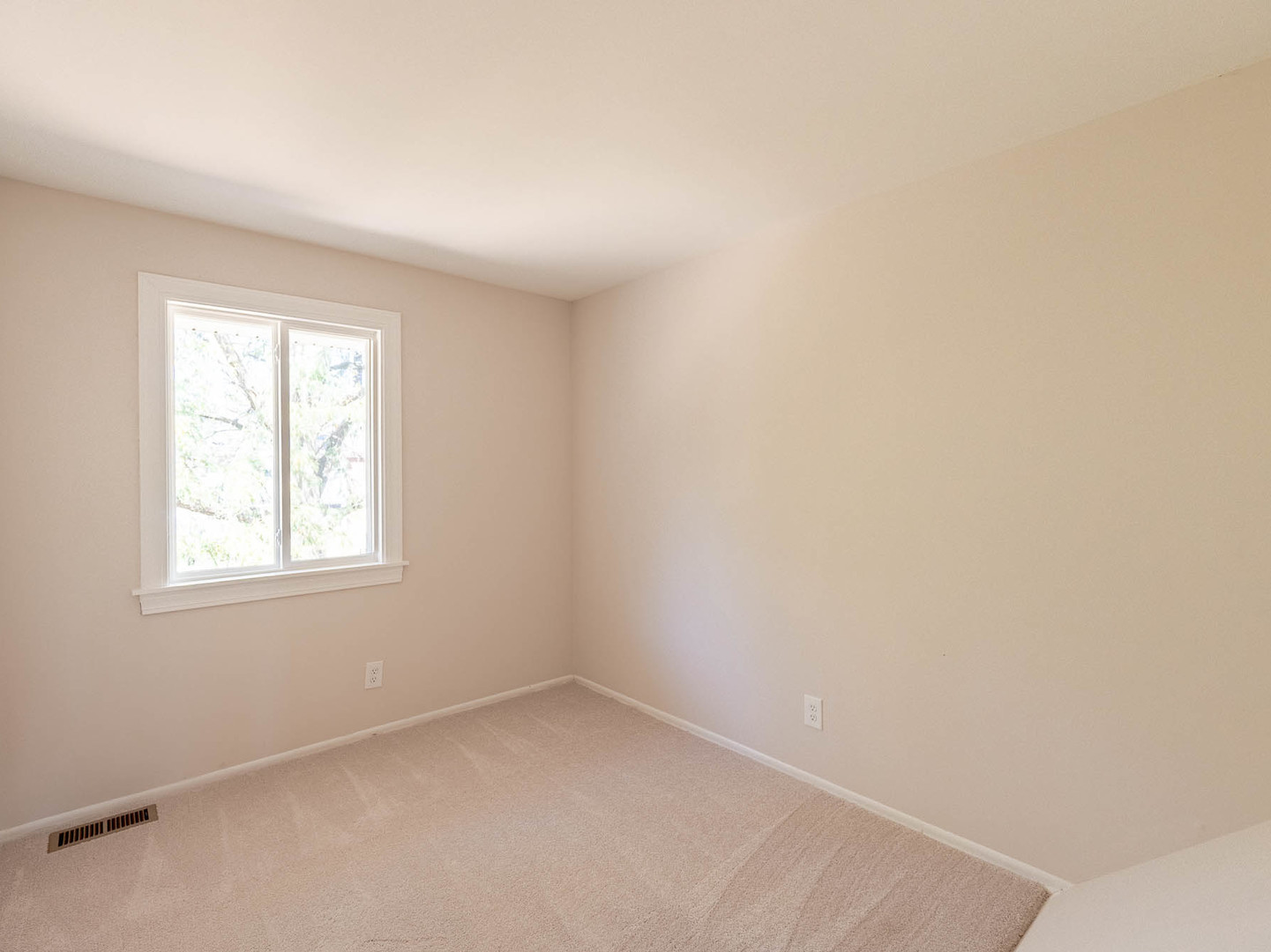 Property - Thumbnail 10