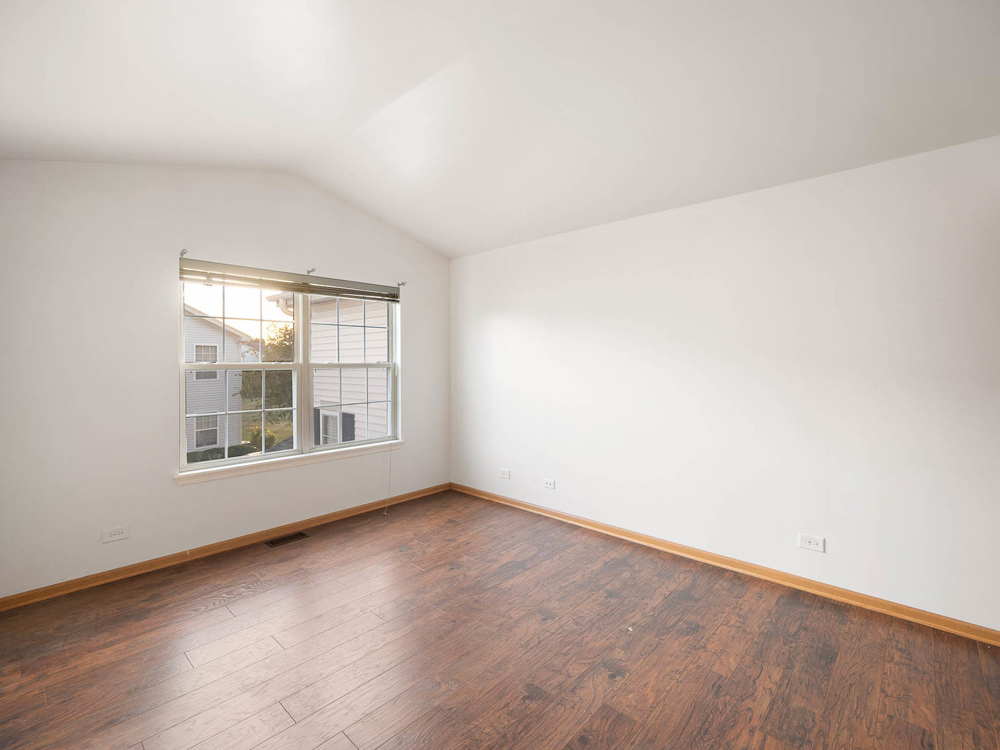Property - Thumbnail 11