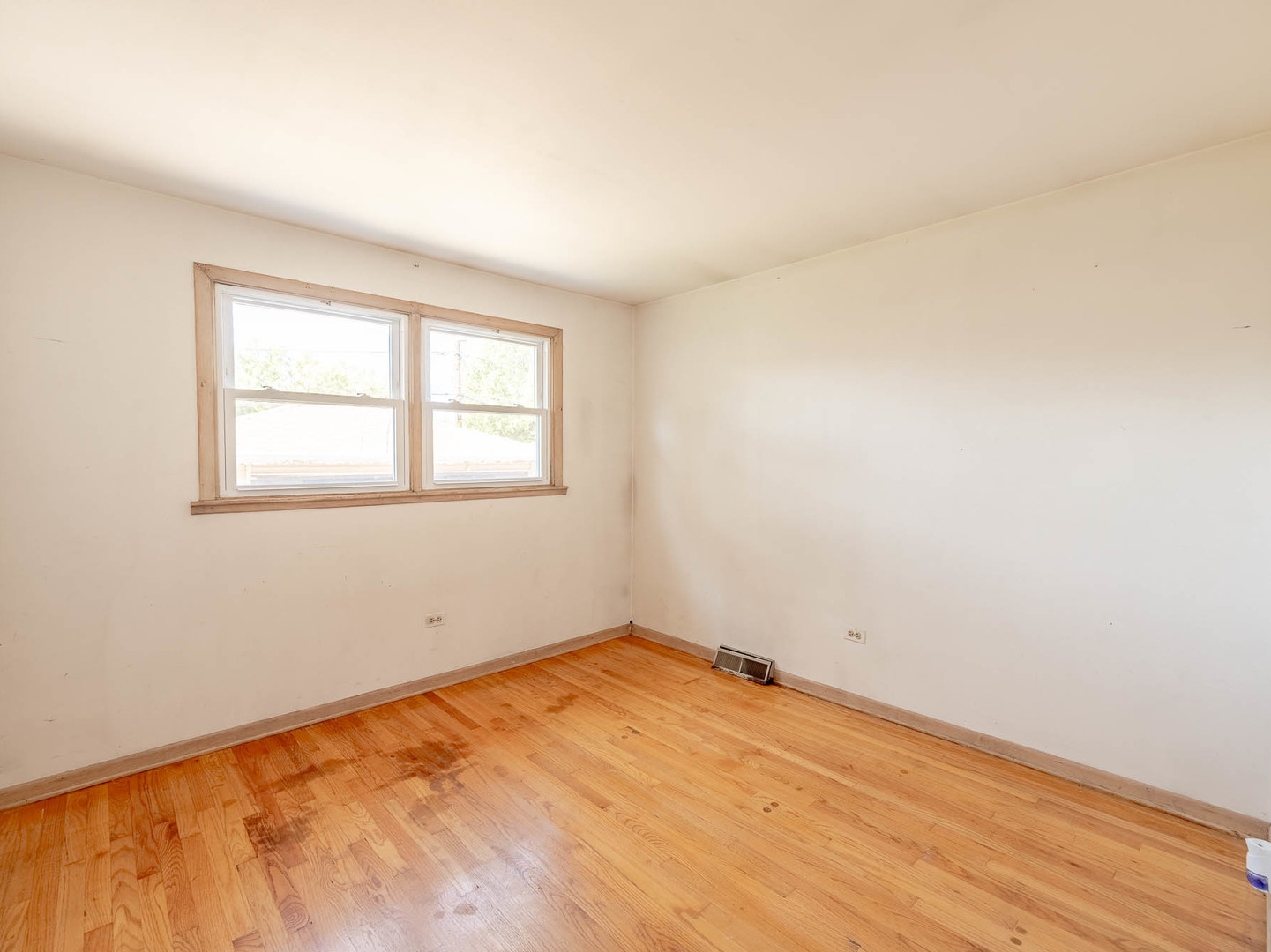 Property - Thumbnail 9