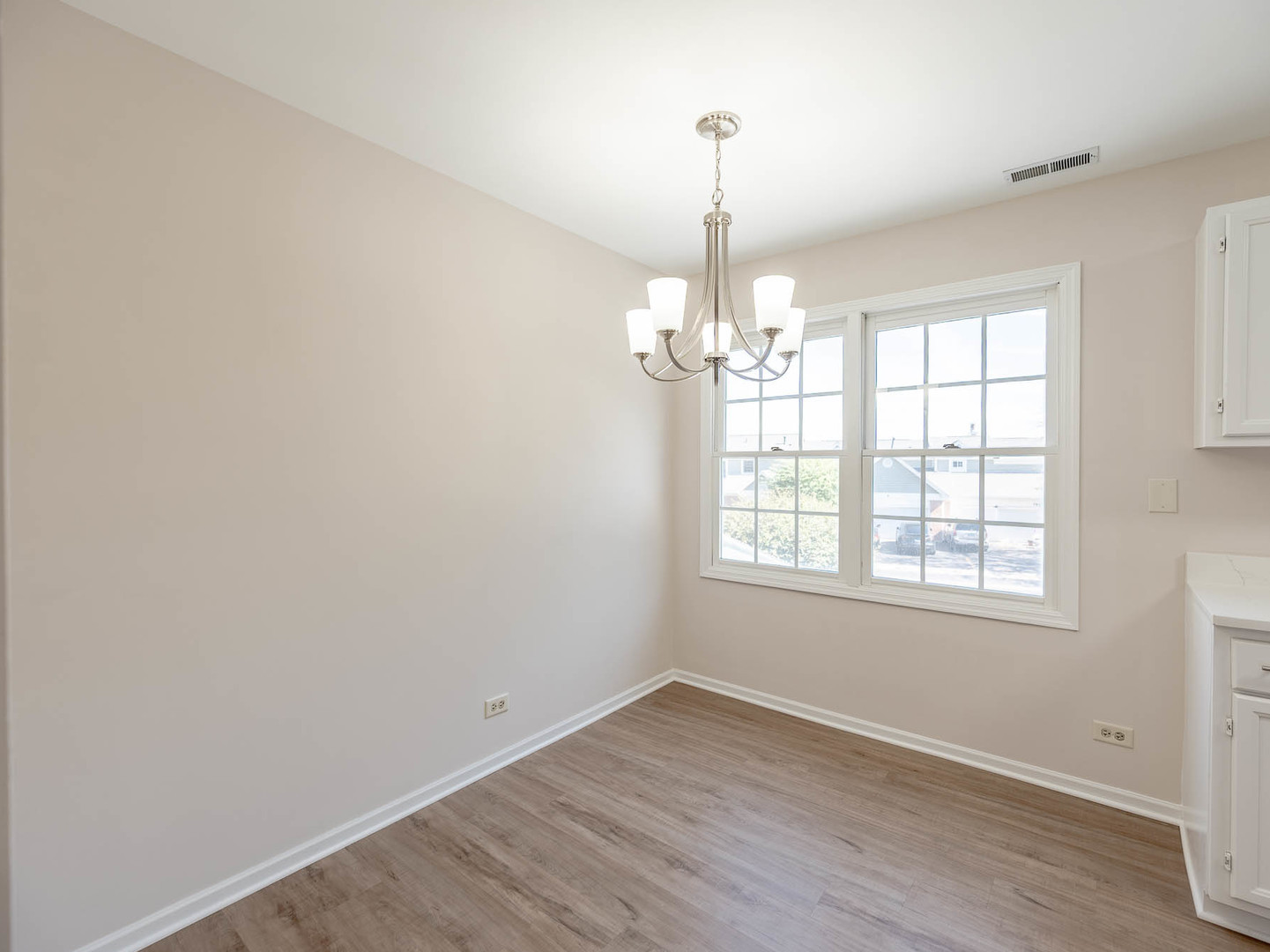 Property - Thumbnail 4