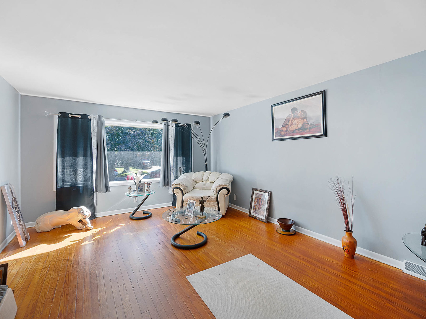Property - Thumbnail 4