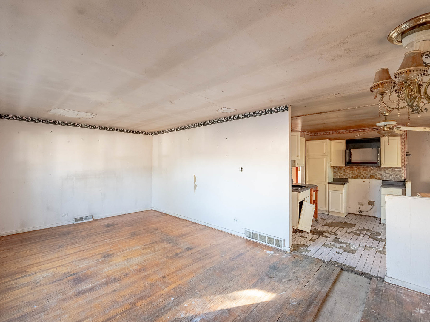 Property - Thumbnail 3