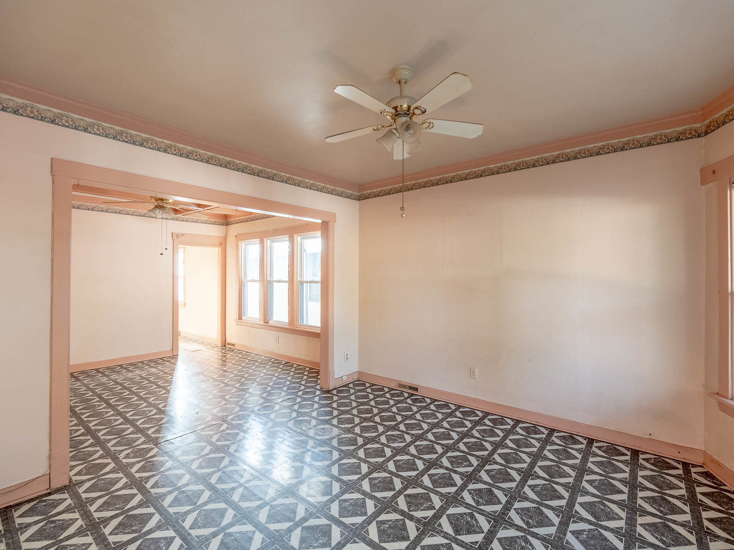 Property - Thumbnail 3
