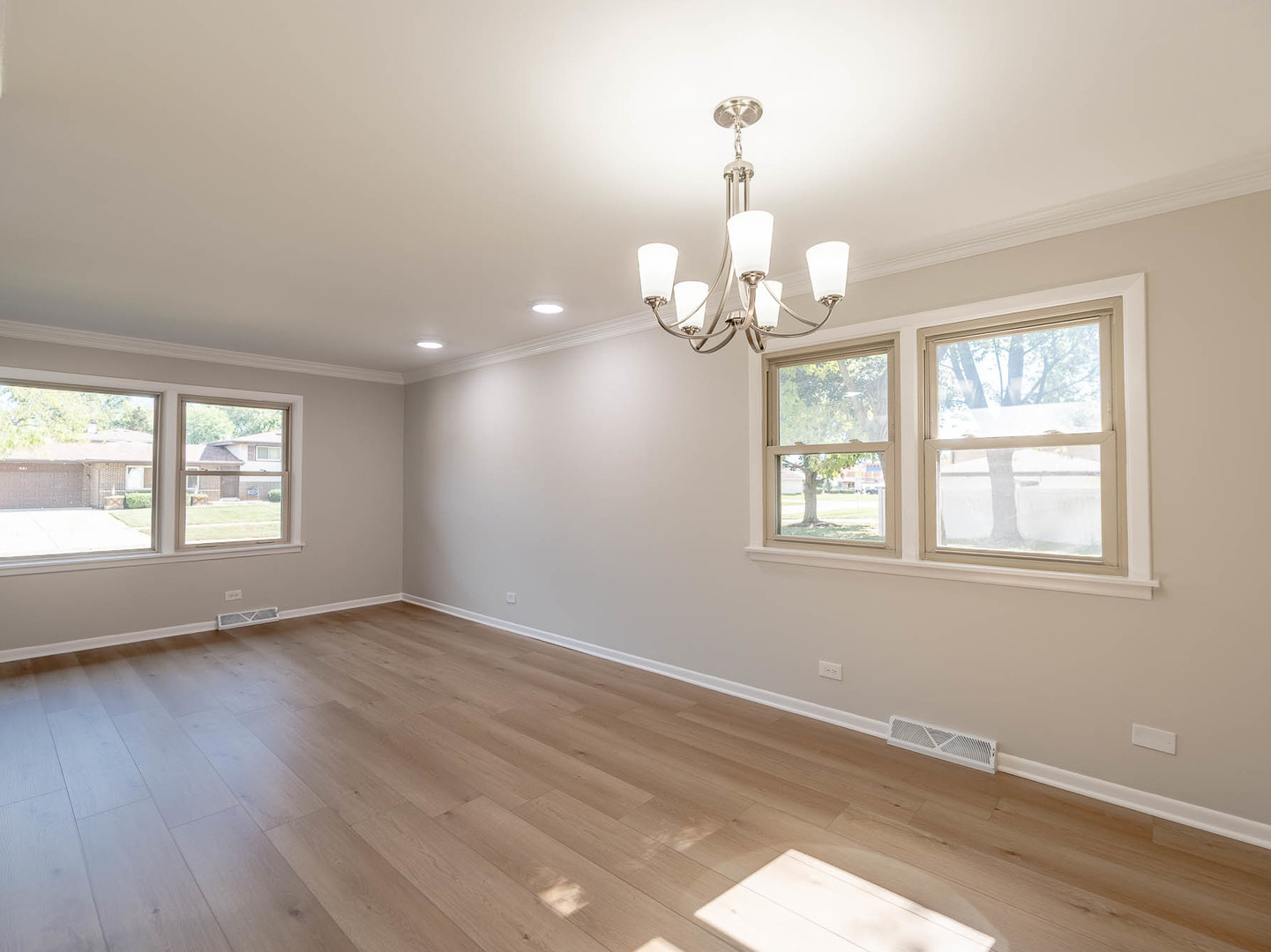 Property - Thumbnail 4